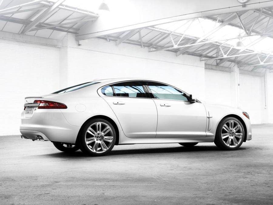  Jaguar XFR 2009 года  (фото 15 из 141)